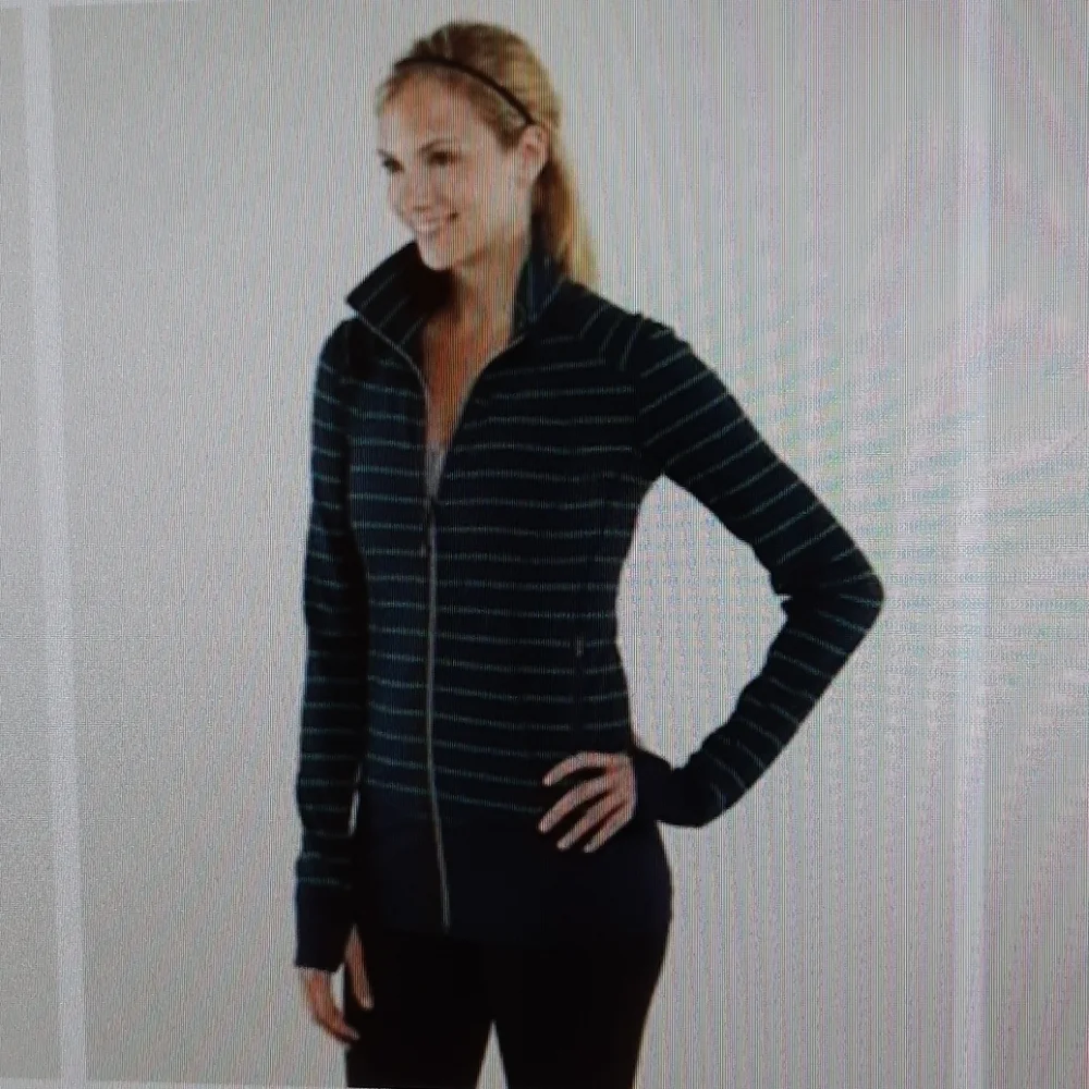 Lululemon Nice Asana Jacket slalom stripe inkwell navy green 8
